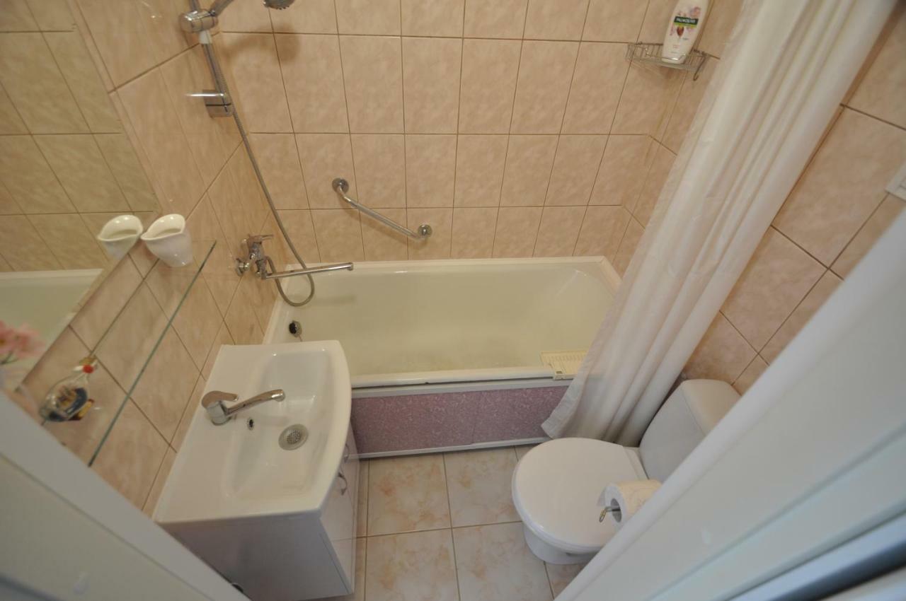 Prestige Apartment Narva Luaran gambar