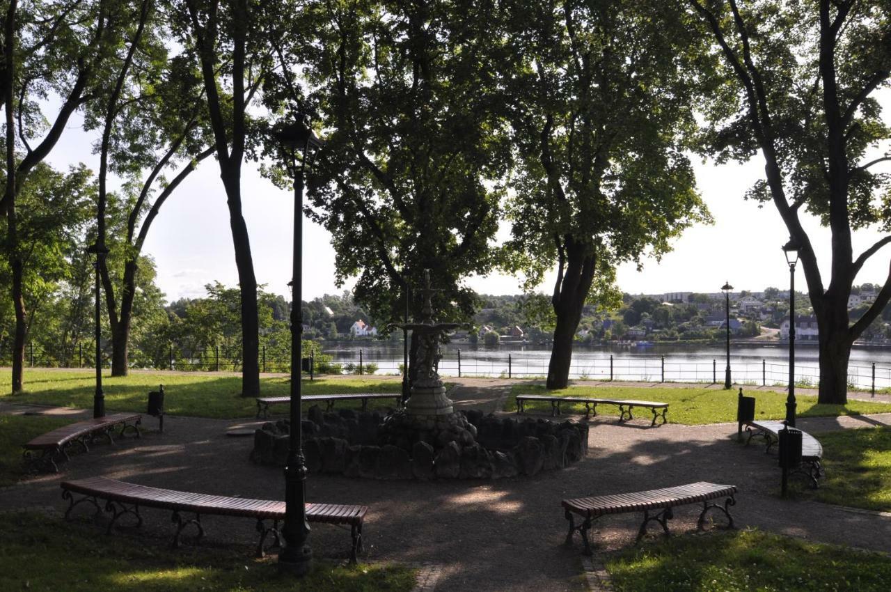 Prestige Apartment Narva Luaran gambar